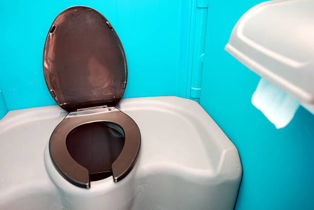 Affordable portable toilet rental in Lake Stickney, WA